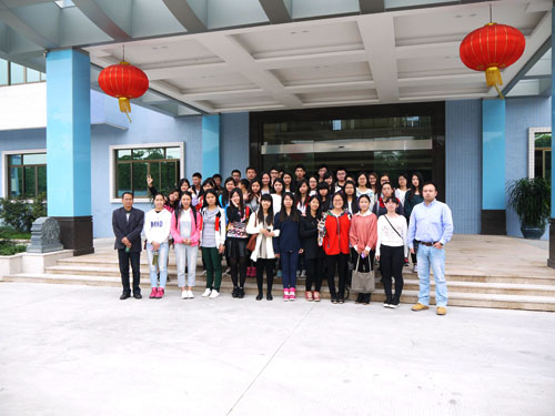  Shunde 의 학생 44 명 폴리 테크닉 대학 방문 및 Lanson 